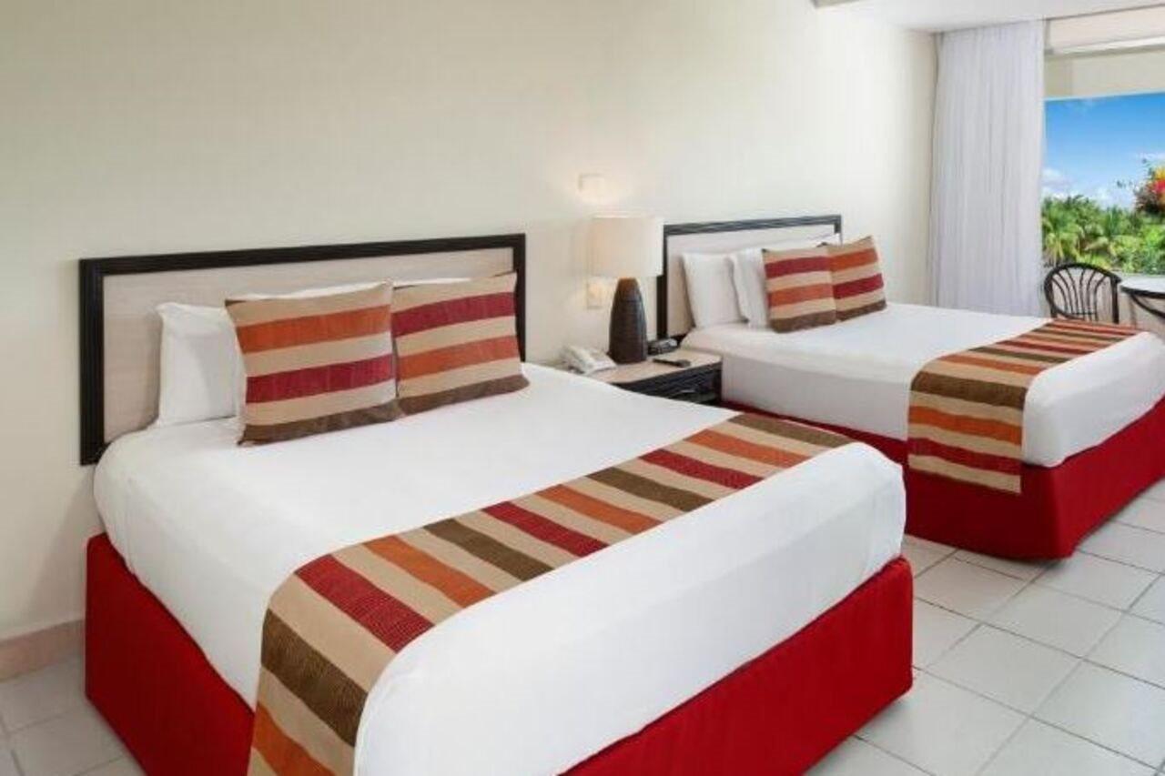 Oasis Palm Hotel Cancún Exterior foto